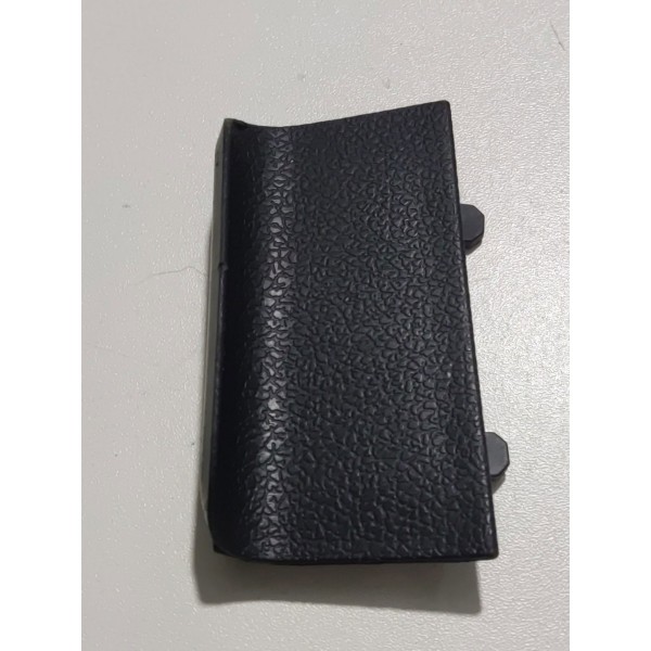 Tampa Parafuso Superior Direita Painel Master 2014/2020