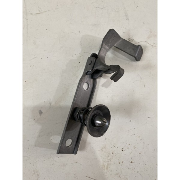 Trava Fecho Do Capô Sprinter 311 312 2002/2011