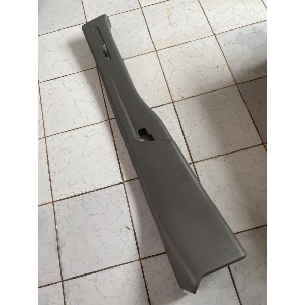 Acabamento Moldura Porta Direita C/ Detalhe Master 2014/2022