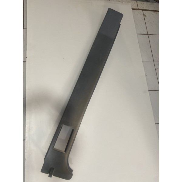 Acabamento Coluna Cinto Tras. Dir. C/detalhe Sprinter 97/11 Cinza